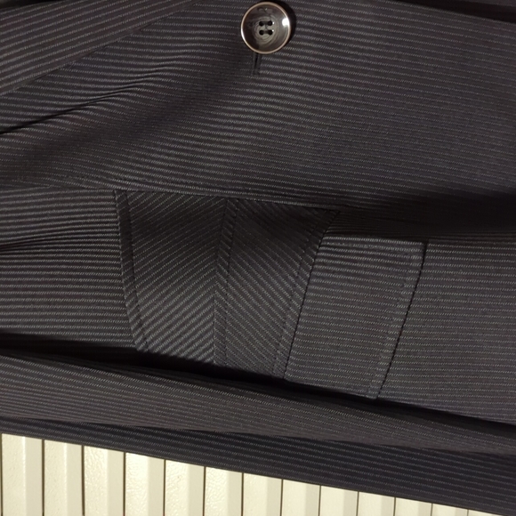 Ladies Kasper blazer - black with fine pinstripes - Picture 3 of 3